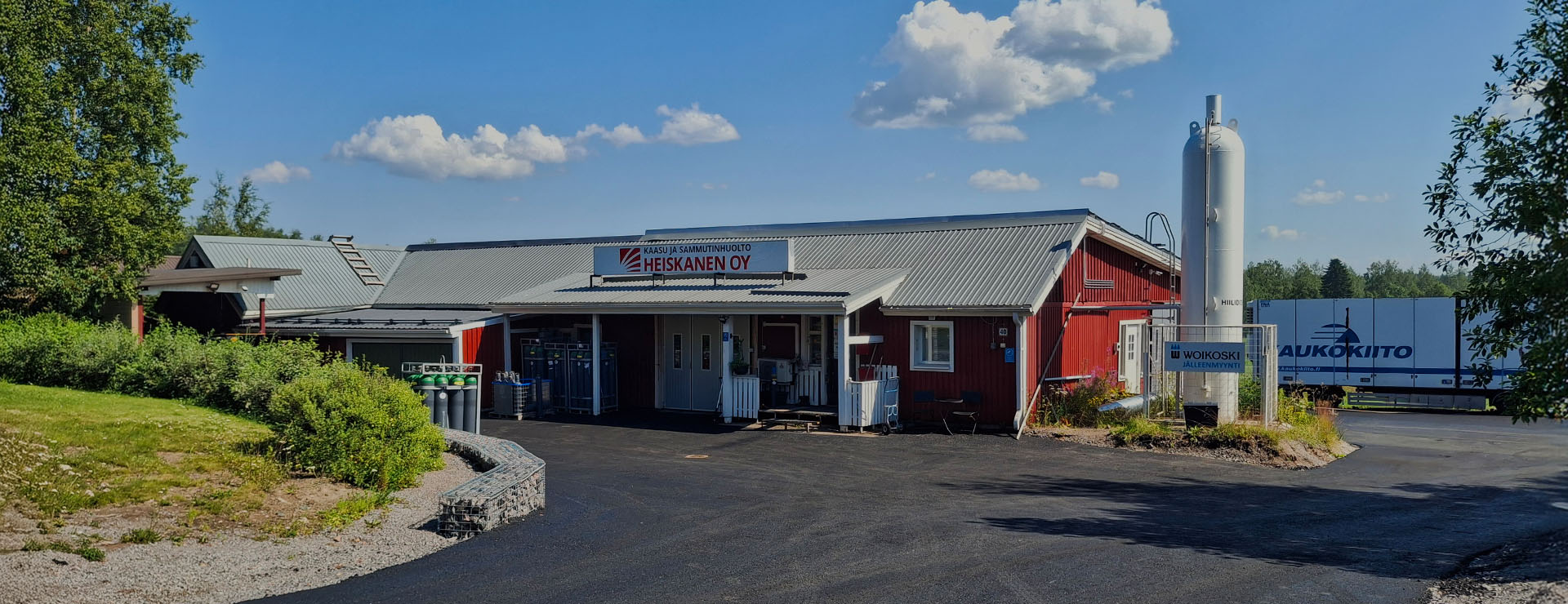 kesakuva Kaasu ja Sammutinhuolto Heiskanen liikkeestä